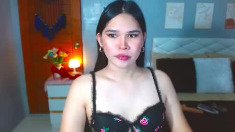 serenastra online show from March 3, 2026, 1:01 am