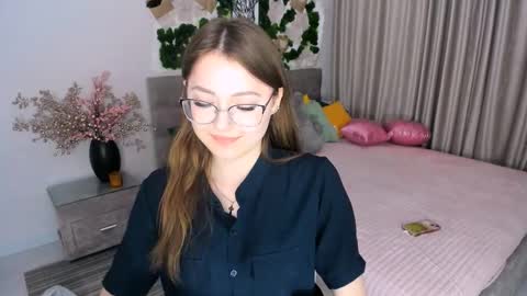 Ophelia online show from March 7, 2025, 7:16 pm