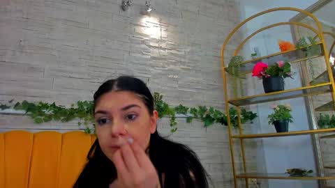 SerennaNoir online show from December 22, 2025, 5:37 am