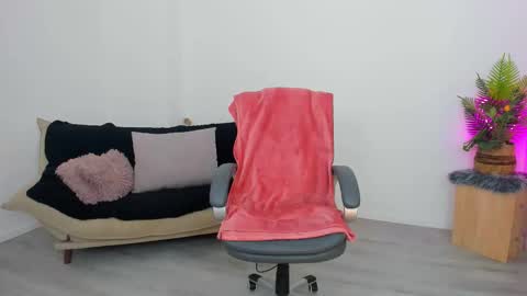 Snapshot of serennax chatting on November 28, 2025, 4:26 am Serena online show from November 28, 2025, 4:26 am