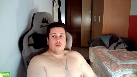 Snapshot of sergio95n chatting on October 24, 2025, 2:13 pm Pollos online show from October 24, 2025, 2:13 pm