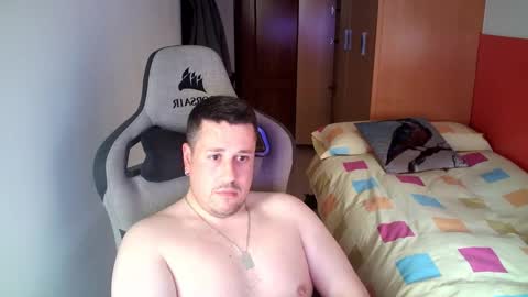 Snapshot of sergio95n chatting on March 16, 2026, 4:22 pm Pollos online show from March 16, 2026, 4:22 pm