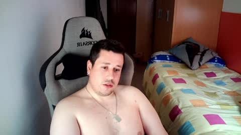 Snapshot of sergio95n chatting on April 9, 2026, 4:01 pm Pollos online show from April 9, 2026, 4:01 pm