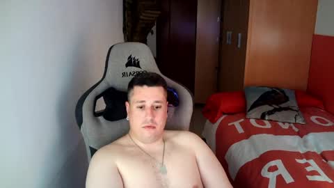 Snapshot of sergio95n chatting on April 22, 2026, 2:51 pm Pollos online show from April 22, 2026, 2:51 pm