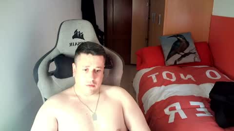 Snapshot of sergio95n chatting on April 24, 2026, 3:47 pm Pollos online show from April 24, 2026, 3:47 pm