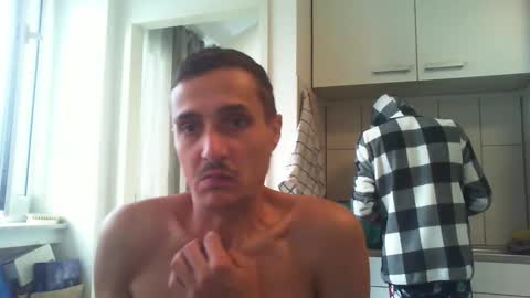 Snapshot of serhio27 chatting on September 30, 2025, 6:07 am meta23meta online show from September 30, 2025, 6:07 am