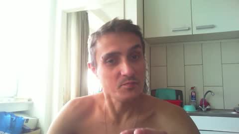 Snapshot of serhio27 chatting on October 26, 2025, 12:33 pm meta23meta online show from October 26, 2025, 12:33 pm