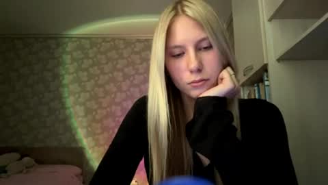 Snapshot of serinalasch chatting on May 25, 2026, 8:31 am Sofia online show from May 25, 2026, 8:31 am