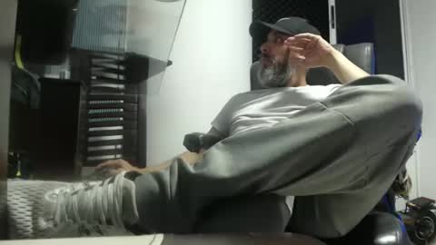 hetero serio discreto online show from February 10, 2026, 12:04 am