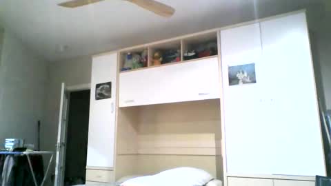 serrano49 online show from February 13, 2026, 4:08 am