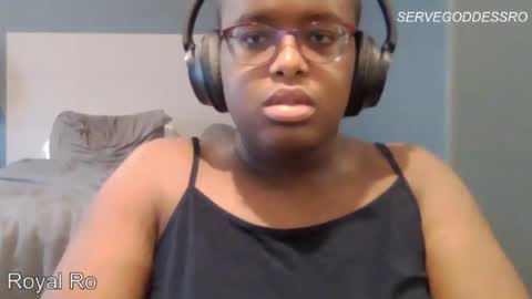 Snapshot of servegoddessro chatting on June 23, 2026, 6:17 pm servegoddessro online show from June 23, 2026, 6:17 pm