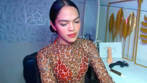 Bella online show from November 19, 2025, 7:03 pm