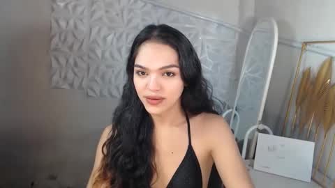 Bella online show from May 20, 2026, 2:07 am