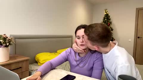 sescouple online show from January 6, 2025, 8:14 am