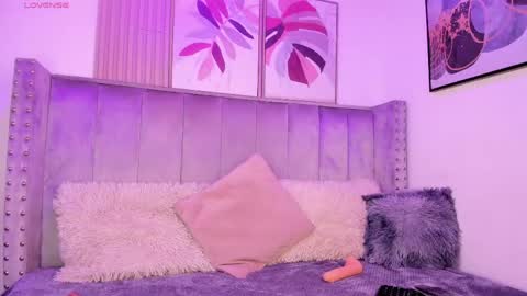 Danna  online show from April 28, 2026, 3:11 am