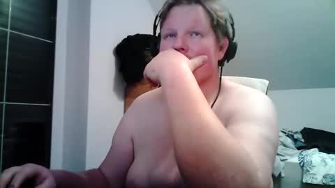 setcuna online show from February 19, 2026, 9:33 pm