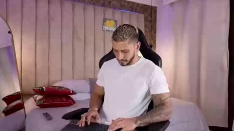 HEY IM SETH online show from January 7, 2025, 9:57 pm