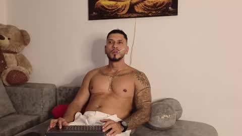 Snapshot of seth_vega_ chatting on May 31, 2026, 11:39 pm HEY IM SETH online show from May 31, 2026, 11:39 pm