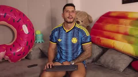 Snapshot of seth_vega_ chatting on June 19, 2026, 12:37 am HEY IM SETH online show from June 19, 2026, 12:37 am