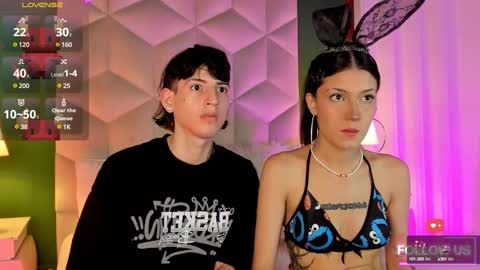 Snapshot of sett_and_gwen chatting on January 12, 2025, 5:56 am sett_and_gwen online show from January 12, 2025, 5:56 am