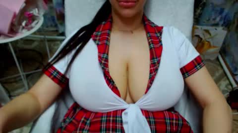 seu_cute online show from February 18, 2026, 8:21 am