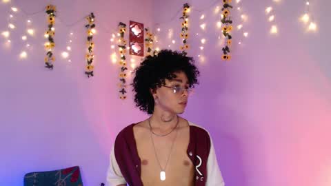 Alexis online show from March 8, 2025, 12:09 pm