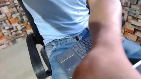 arnold online show from October 3, 2025, 10:40 pm