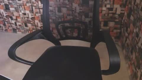 arnold online show from October 4, 2025, 2:37 pm