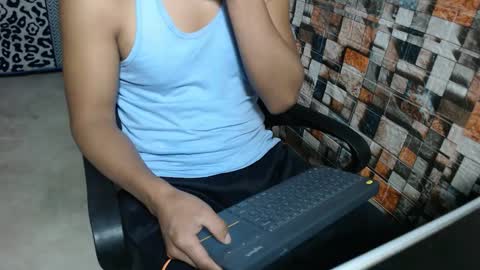 arnold online show from December 1, 2025, 2:27 am