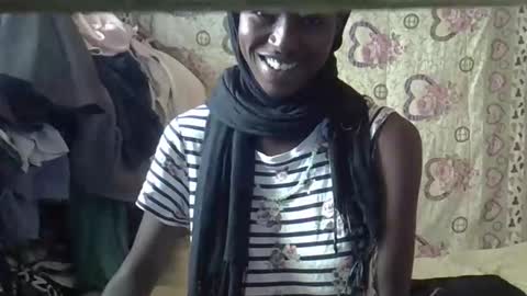 sexcarlly online show from October 17, 2025, 5:21 am