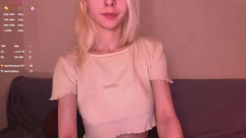 Snapshot of sexdrugg666 chatting on October 30, 2025, 9:37 pm Dina online show from October 30, 2025, 9:37 pm