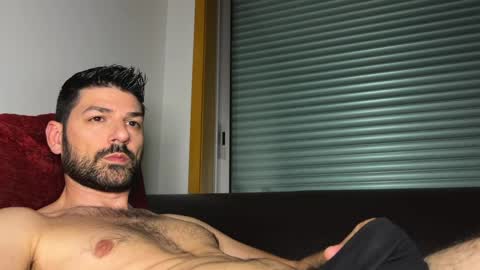 Lucenzo  online show from April 18, 2026, 3:32 am