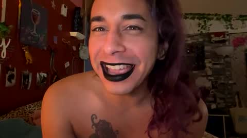 Snapshot of sexiwhiskey699 chatting on January 5, 2025, 5:20 pm sexiwhiskey699 online show from January 5, 2025, 5:20 pm