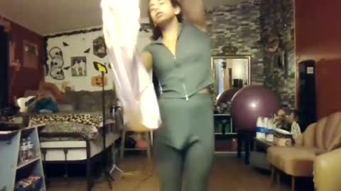 Snapshot of sexiwhiskey699 chatting on October 5, 2025, 5:17 am sexiwhiskey699 online show from October 5, 2025, 5:17 am