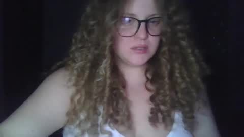 Snapshot of sexoutsouth1993 chatting on December 4, 2024, 7:06 am sexoutsouth1993 online show from December 4, 2024, 7:06 am