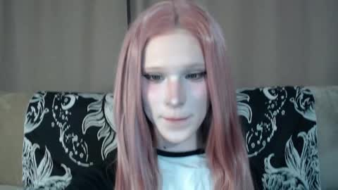 Nextdoor Princess online show from April 8, 2026, 10:04 am