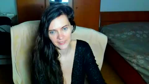 sexqueen1111 online show from November 17, 2025, 5:19 pm