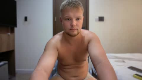 Snapshot of sexual_sbotage chatting on June 1, 2026, 4:31 pm Max Leman online show from June 1, 2026, 4:31 pm