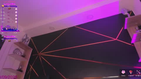 Tifanny Benitez  online show from September 20, 2025, 1:56 pm