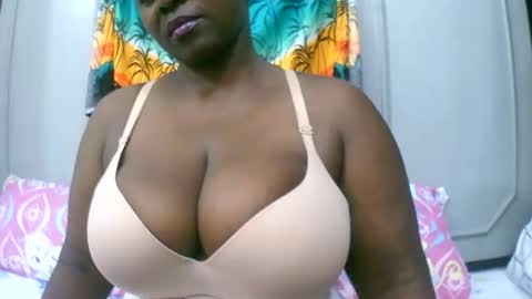 sexxi_ebony online show from November 12, 2025, 12:11 am