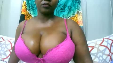 sexxi_ebony online show from December 18, 2025, 4:13 pm