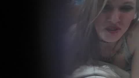 Leeah CloudZzz online show from April 11, 2026, 7:13 am
