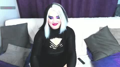 sexxx_queen online show from March 6, 2026, 2:13 pm