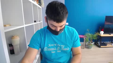 Snapshot of sexxxdickbig chatting on February 16, 2025, 8:10 am Tommy online show from February 16, 2025, 8:10 am