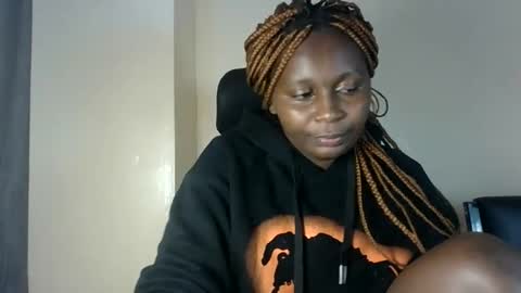 Snapshot of sexxy_amira chatting on October 12, 2025, 9:47 pm sexxy_amira online show from October 12, 2025, 9:47 pm