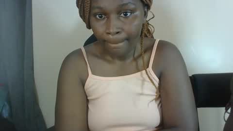 Snapshot of sexxy_amira chatting on October 13, 2025, 12:27 pm sexxy_amira online show from October 13, 2025, 12:27 pm