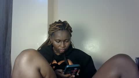 Snapshot of sexxy_amira chatting on October 14, 2025, 12:33 am sexxy_amira online show from October 14, 2025, 12:33 am