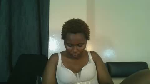 sexxy_amira online show from October 27, 2025, 7:29 pm