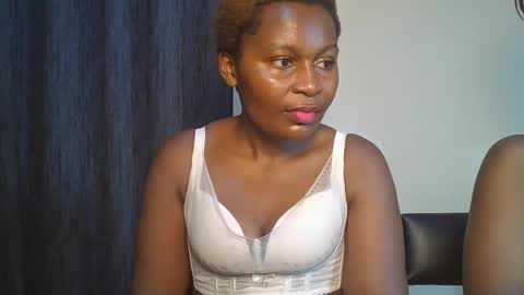 sexxy_amira online show from November 26, 2025, 6:09 pm