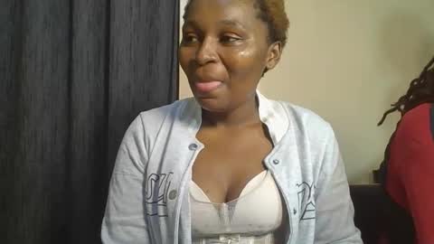 sexxy_amira online show from December 1, 2025, 2:11 pm